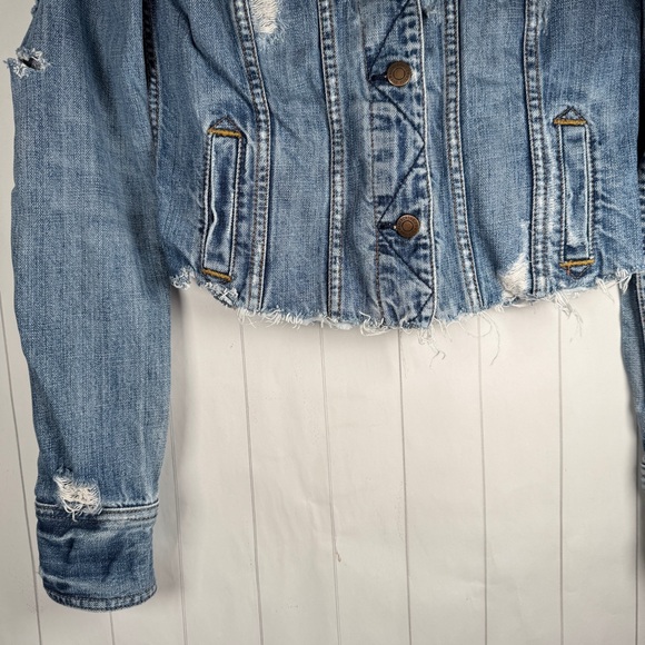 Abercrombie Fitch Heavily Distressed Ripped Denim Cropped Jean Jacket Y2K Small - Picture 3 of 9